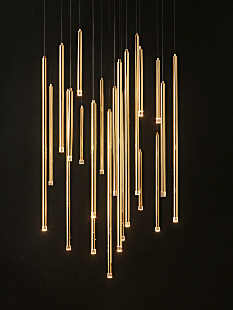 Quiet Luxury Lifestyle - Lampadari a LED per scale del
